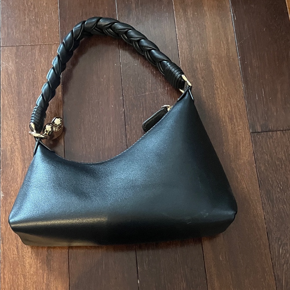 Aupen Nirvana Shoulder Bag in Noir with Braided Handle